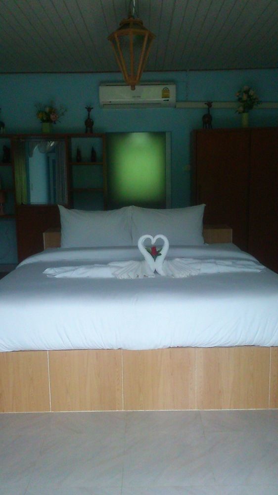Phusam Big Resort Ko Mook Esterno foto