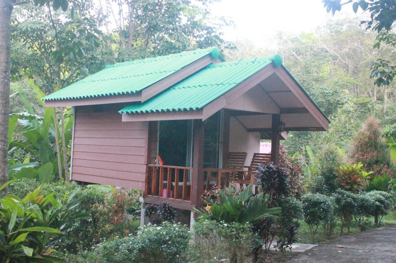 Phusam Big Resort Ko Mook Esterno foto